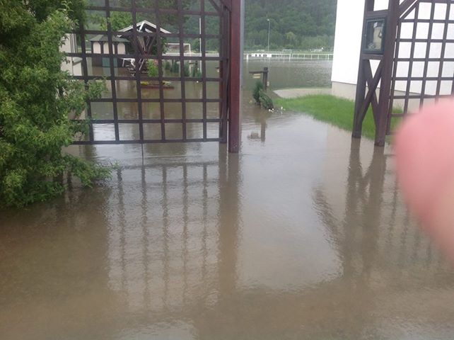 Helenenstein im Juni 2013: Hochwasser