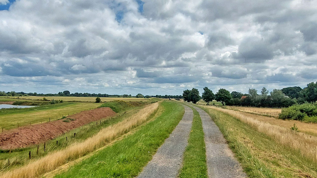 Auf dem Weserdeich